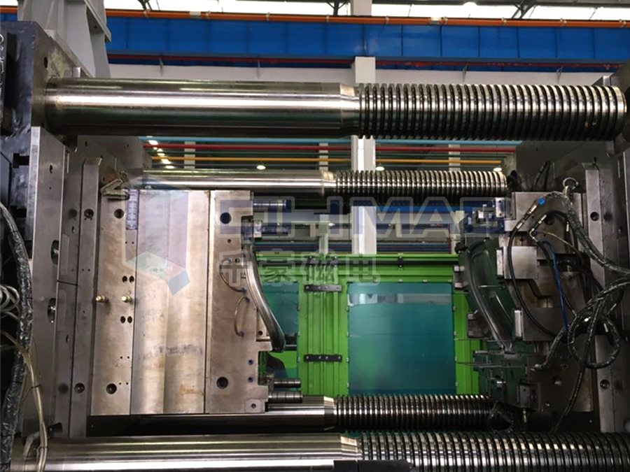 注塑機(jī)1250T快速換模系統(tǒng)