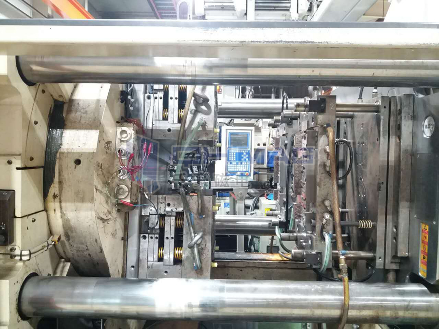 雙色注塑機(jī)磁力快速換模系統(tǒng)