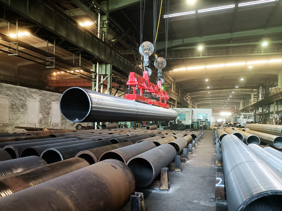 大型鋼管裝卸困難？電永磁吊具來(lái)幫忙！（有視頻）