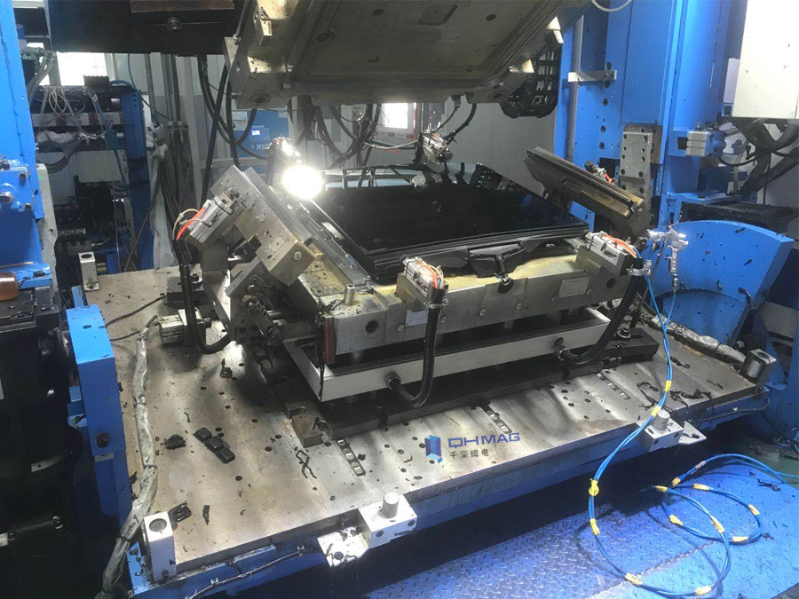 翻模機(jī)磁力模板快速換模系統(tǒng)