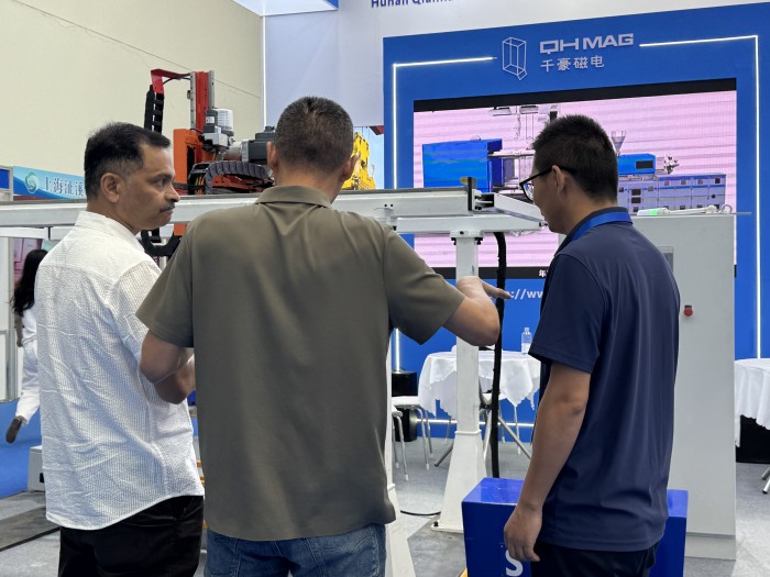 電永磁吸盤,注塑機(jī)快速換模,電永磁起重器